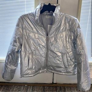 ✨Metallic Puffer Jacket✨